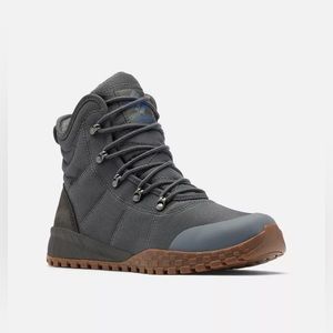NWOT Columbia Men’s Omni Heat Waterproof Boots